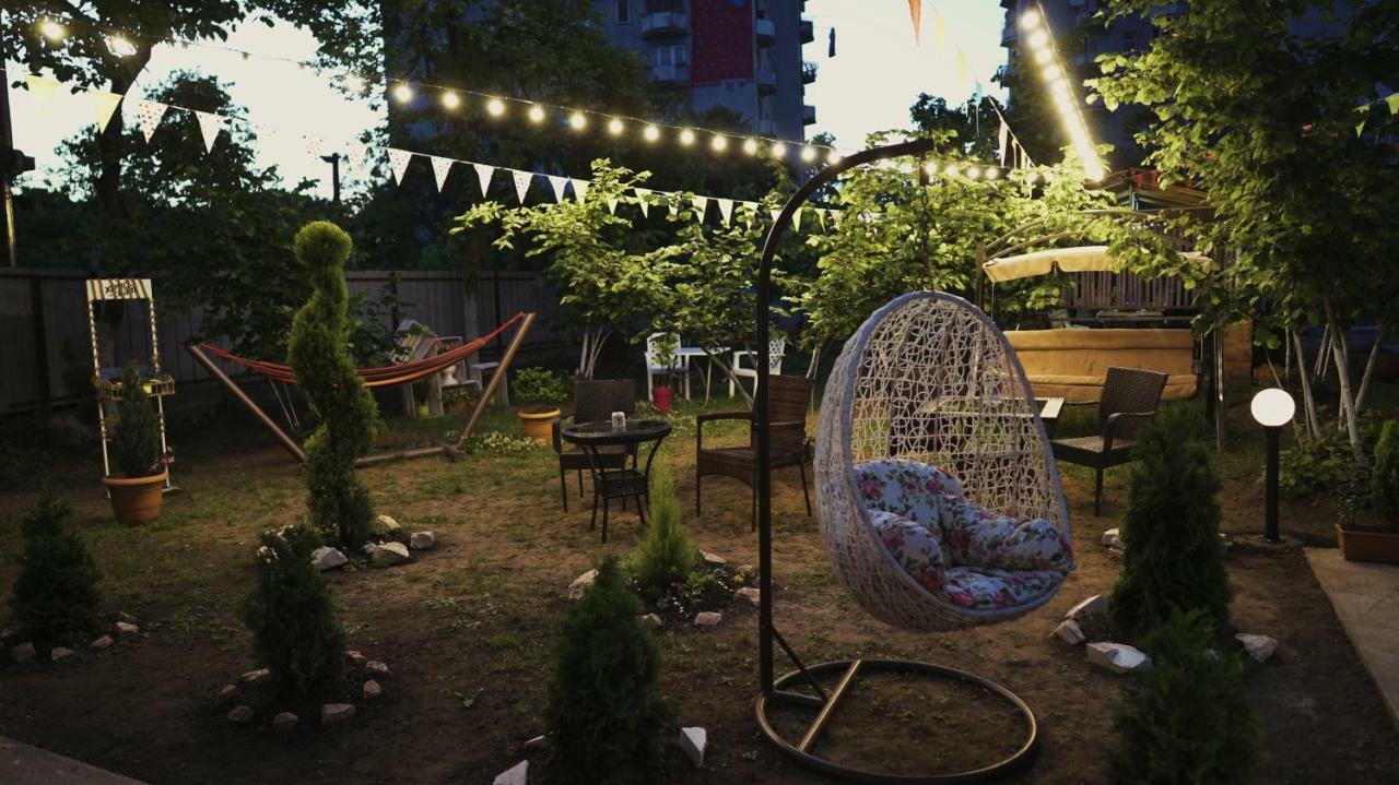 Lazika Hotel Зугдиди Екстериор снимка